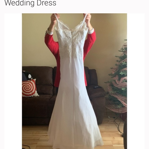 Elegant White Sleeveless Summer Wedding Dress - Picture 12 of 14